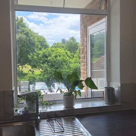 Bright Spacious Airy 2 Bed Flat 일링 외부 사진
